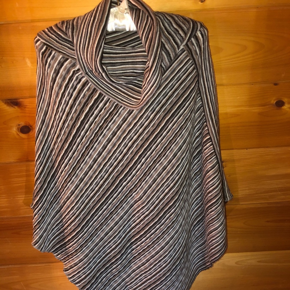 Cowed neck poncho in brown